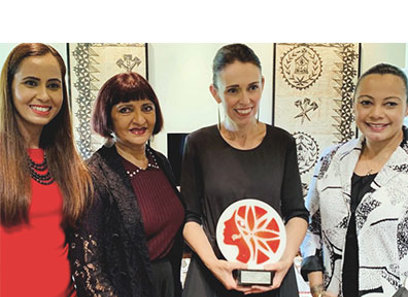 Managing Partner of PKF Aliz Pacific Presents Plaque to New Zealand Prime Minister 